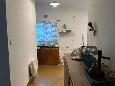 Casa en Venta con 4 cocheras