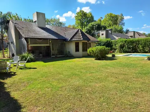 Casa Chalet  en Alquiler en Campos de Alvarez, Francisco Álvarez, Moreno