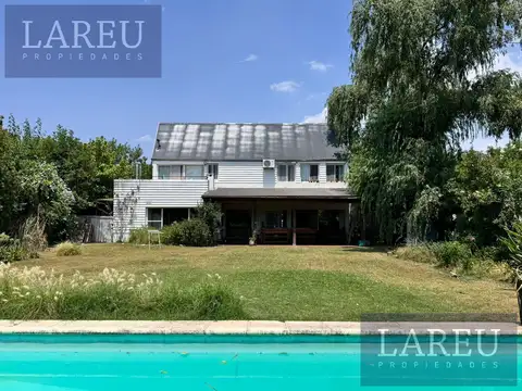 Casa en Galapagos, Pilar