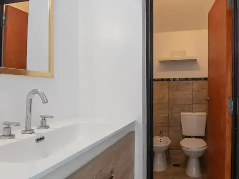 VENTA CASA 3 DORM C/PILETA VILLA CATALINA CORDOBA
