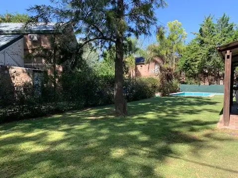Casa 5 ambientes con 3 baños