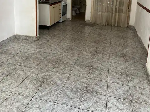 Depto Tipo Casa en Alquiler de Monoambiente