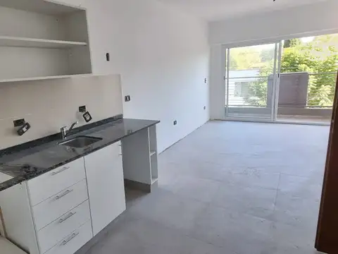 Departamento en Alquiler en El Palomar, $ 680.000