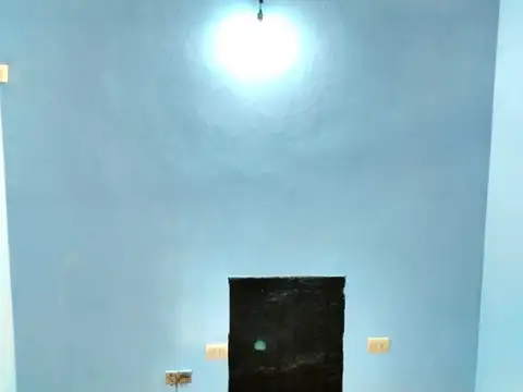 Casa 6 ambientes con 2 baños