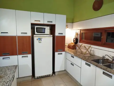 Casa Los Cerezos, Una Planta, 5 Dorm, 3 Baños, Jardín, Cochera Doble, Piscina, Crédito