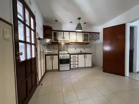 Depto Tipo Casa en Alquiler en Wilde, $ 1.200.000