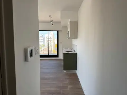 Monoambiente divisible en High Humberto 1° - PISO 8