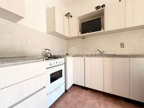 Domingo  Olivera 900