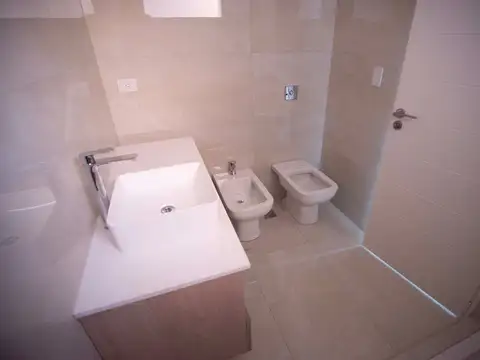 Departamento 4 ambientes con 4 baños
