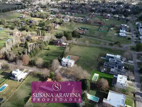 Terreno en Venta en Los Alcanfores, USD 88.000