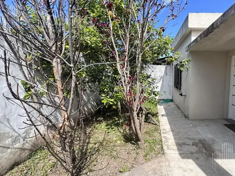 Depto Tipo Casa en Venta en Quilmes Oeste, USD 74.000