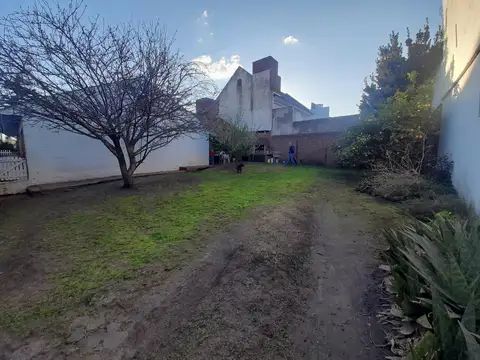 Casa en Venta con 4 cocheras