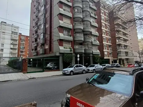 Rio De Janeiro 200, Piso 1