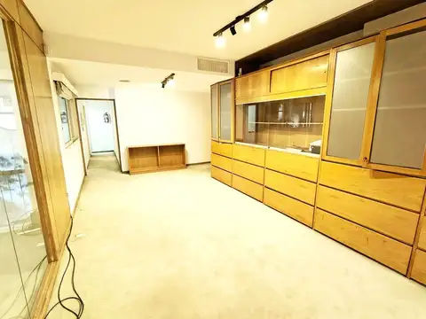 Oficina 3 ambientes con 2 baños
