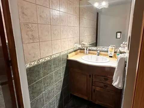 Casa 5 ambientes con 2 baños
