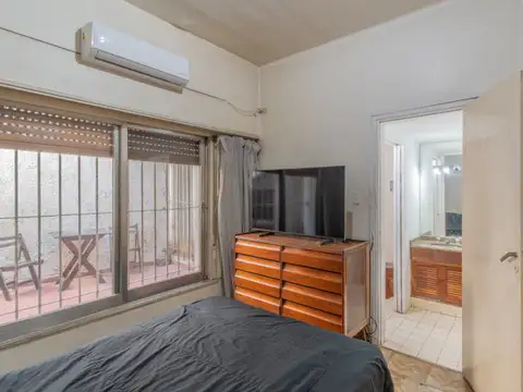 Depto Tipo Casa en Venta en Versalles, USD 150.000