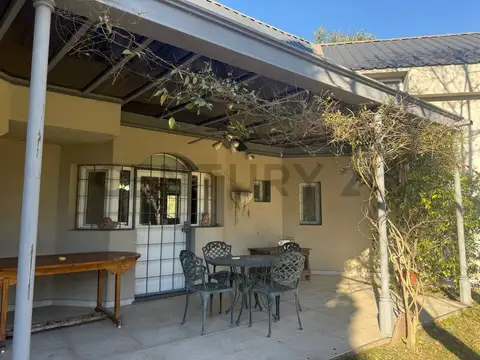 Casa en Alquiler de 4 dormitorios
