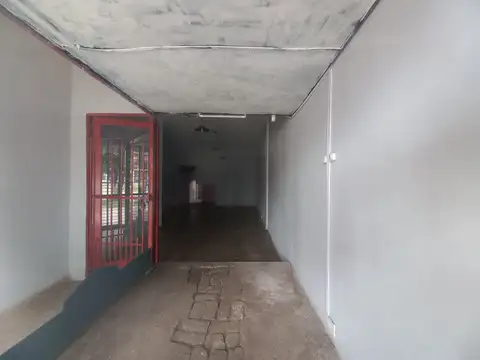 Local en Alquiler en Rafael Calzada, $ 300.000