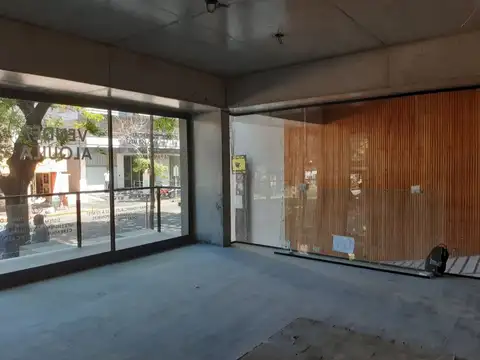 Local en P.B en Edificio Nature -Tigre Centro