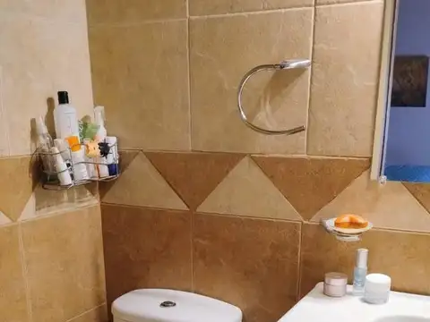 Departamento 4 ambientes con 2 baños