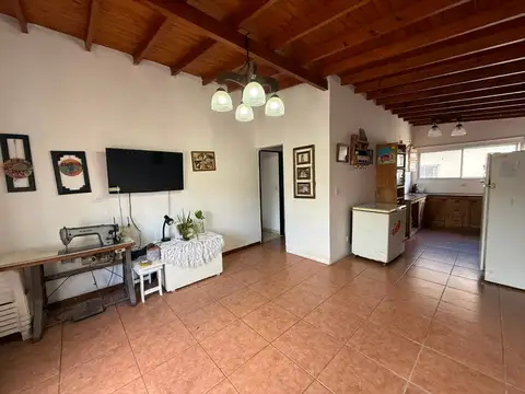 Casa 3 ambientes con 1 baño