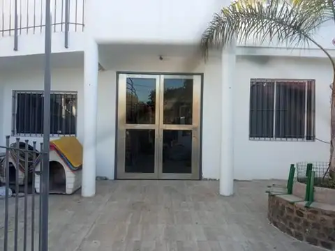 Edificio Comercial en Lujan