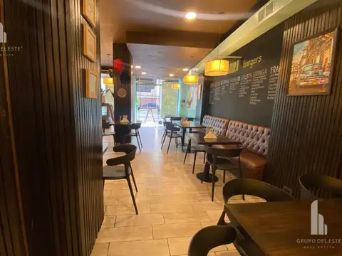 Local en Venta en Barrio Norte, USD 380.000