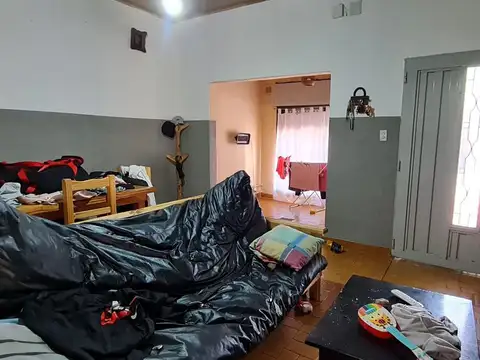 Casa 5 ambientes con 2 baños