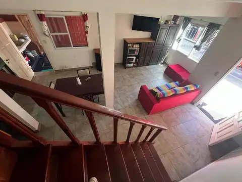 Depto Tipo Casa en Venta de 3 ambientes