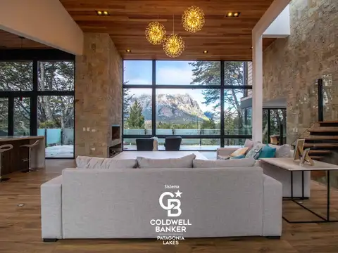 Casa en Alquiler Temporal con 2 cocheras