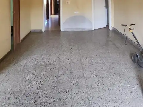 VENTA CASA 4 AMB BERAZATEGUI! Con amplio parque