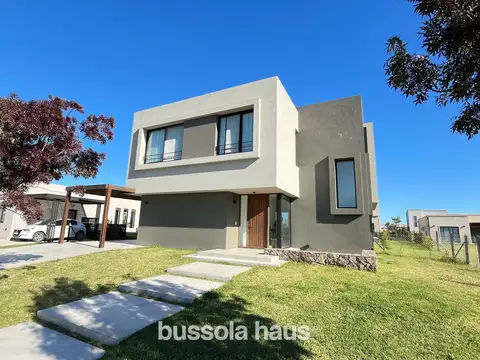Casa en Alquiler en Puertos - Riberas, USD 2.100