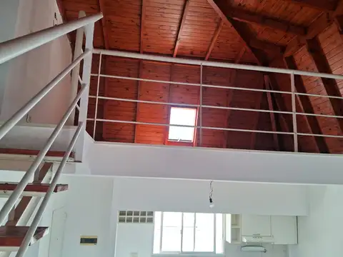 Departamento en Alquiler en Villa Ballester, $ 880.000