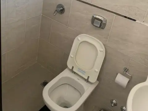 Depto Tipo Casa 4 ambientes con 3 baños