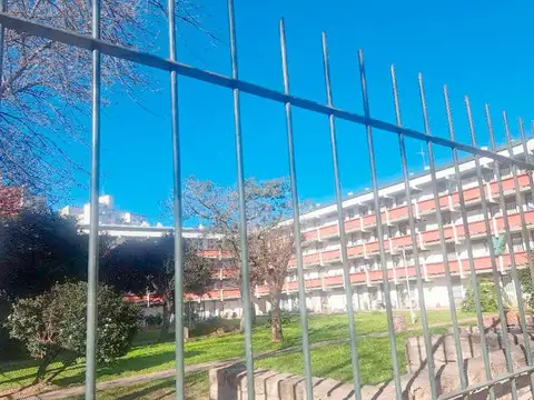 Pje. Julio Marc 1927, 1° , Piso 1