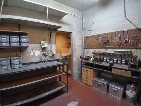 Local en Venta 40 años