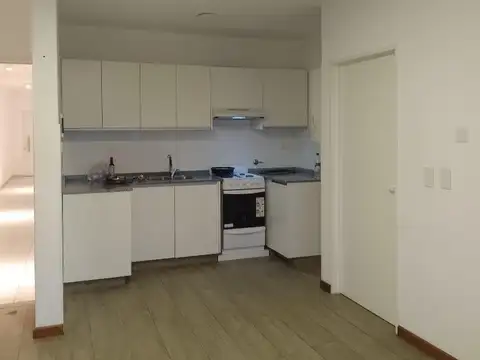 Departamento en Alquiler en Benavidez, $ 700.000