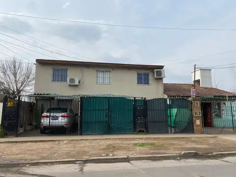 3 deptos + casa + local en venta en Belen De Escobar