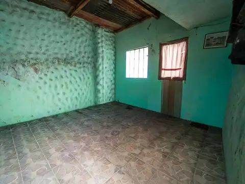 Casa 3 ambientes con 1 baño