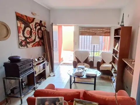 Casa de 4 ambientes con jardín  en Florida