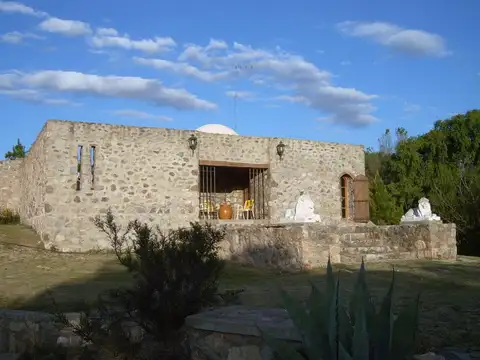 casa de piedra s/n 100