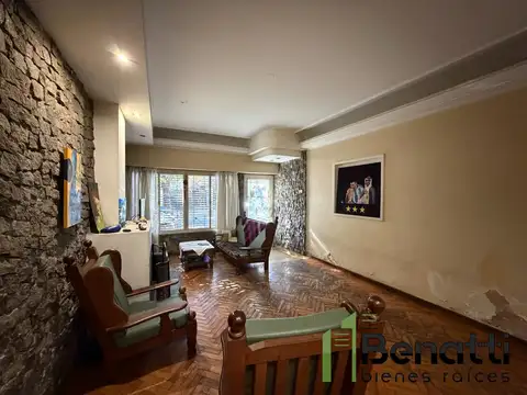 Casa 5 ambientes en lote propio en VILLA LURO. VENTA