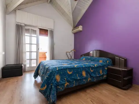 VENTA CASA 3 AMBIENTES JARDIN Y COCHERA LANUS
