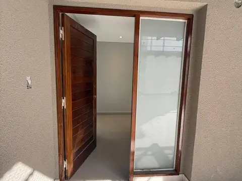 Casa 7 ambientes con 3 baños