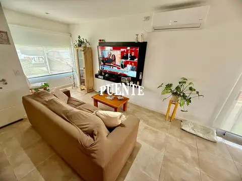 Casa 3 ambientes con 1 baño