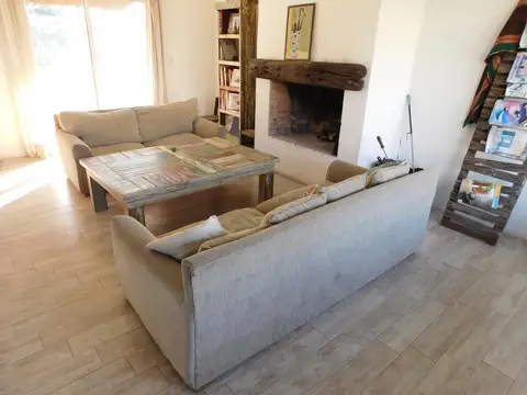 Casa 4 ambientes con 3 baños