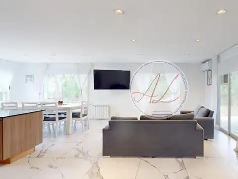 ALQUILER / CASA EN BARRIO ALAMOS