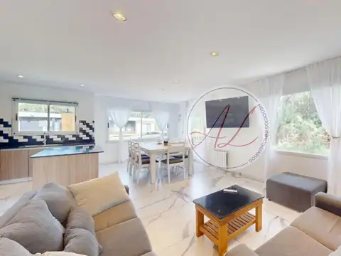 Casa 4 ambientes con 2 baños