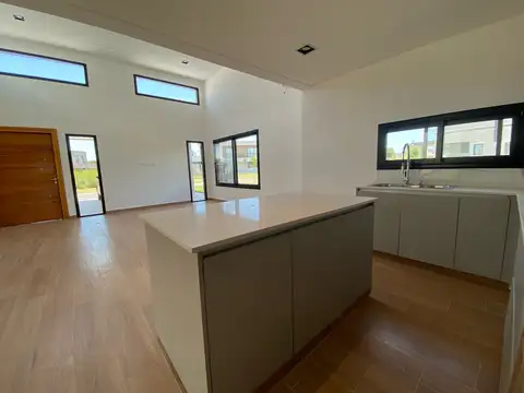 Casa en Venta en Pilar Del Este, USD 220.000