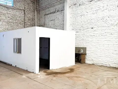 Galpon en Alquiler 112  mts Fondo